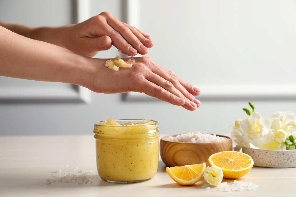 Hand-mask cu parafină vegetală: Catifelare instant acasă pentru mâini moi și hidratate